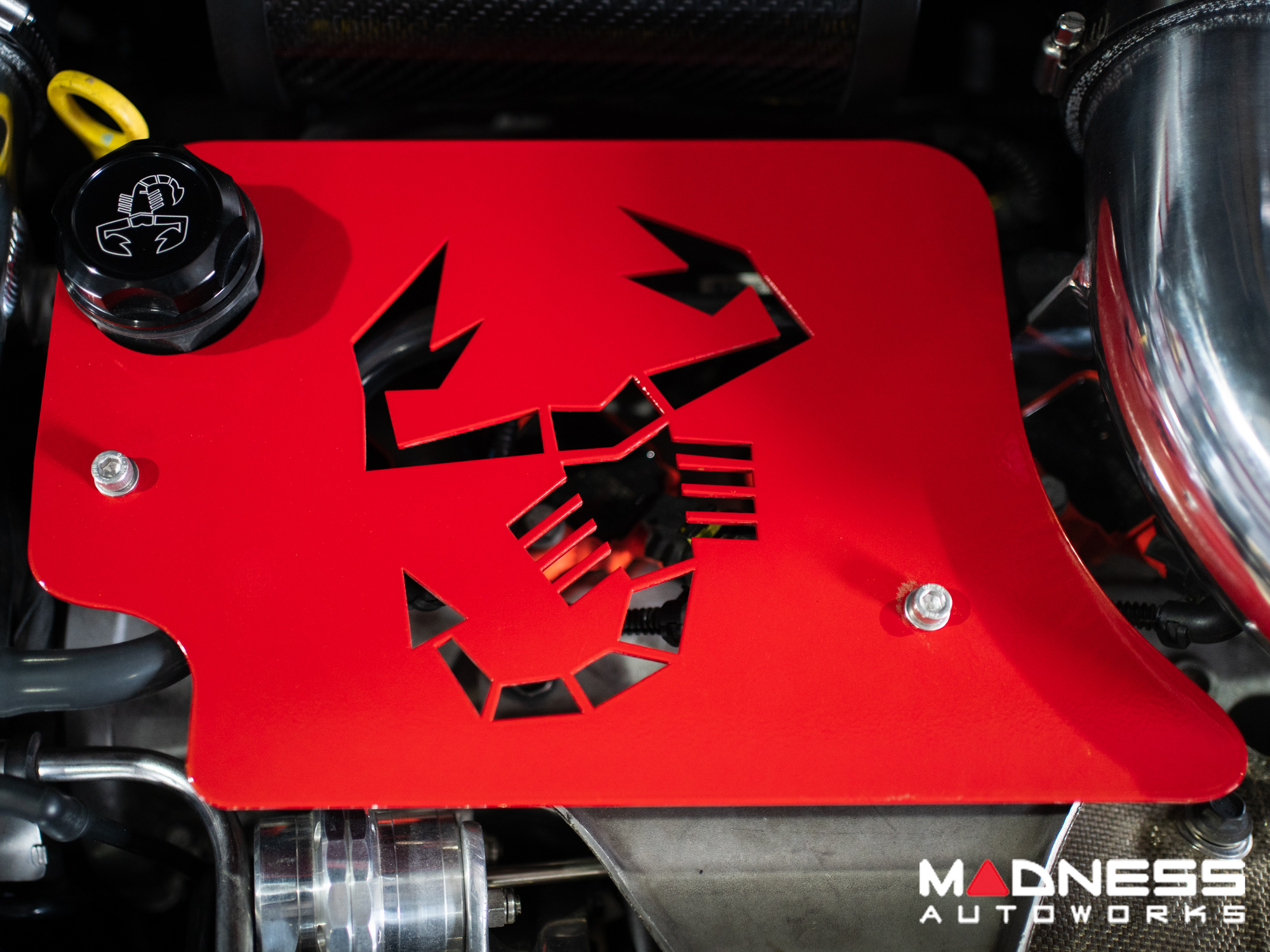 FIAT 500 Engine Cover for MAXFlow Intake System - 1.4L Multi Air Turbo - Scorpion Design - Gloss Red